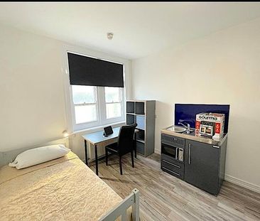 Studio to rent - Photo 5