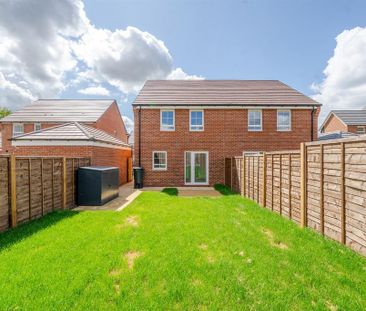 3 bedroom semi-detached house to rent - Photo 6