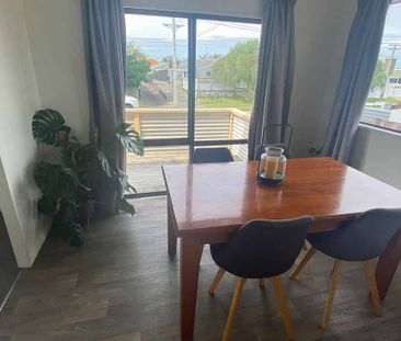 Large Family Home - Photo 3