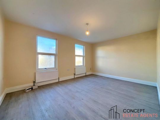 4 bedroom terraced house to rent - Photo 1