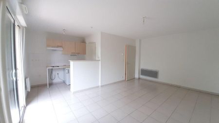 location Appartement T2 DE 46m² À CORNEBARRIEU - Photo 2