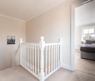 2 bedroom end of terrace house to rent - Photo 3
