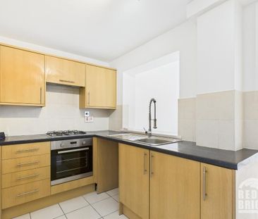 2 bedroom semi-detached house to rent - Photo 2