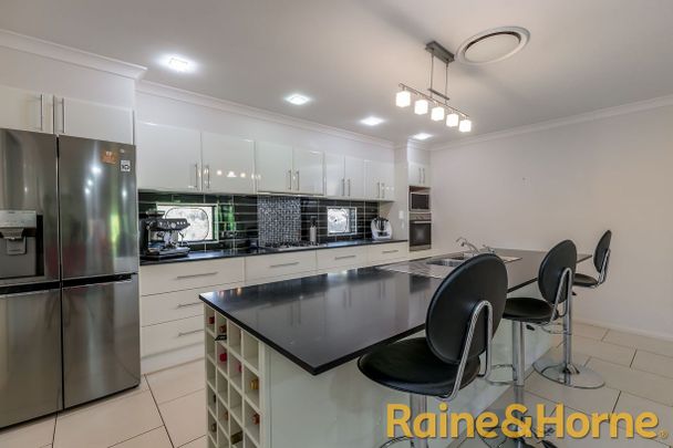 5 Chondelle Court, Dubbo, NSW 2830 - Photo 1