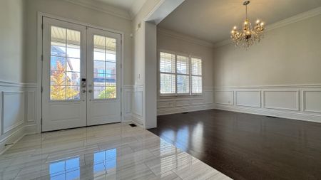 For Lease - 10 Ken Sinclair Crescent, Aurora, Ontario - Photo 4