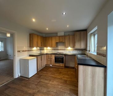 3 bedroom terraced house to rent - Photo 6