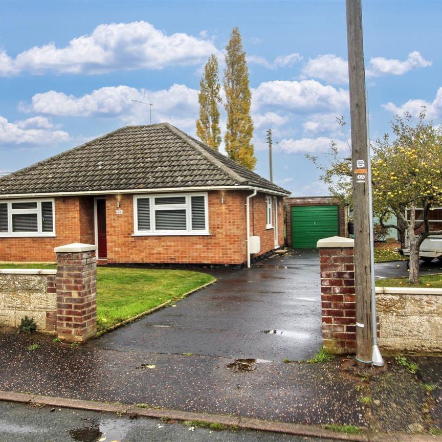 2 Bedroom Bungalow to let - Photo 1