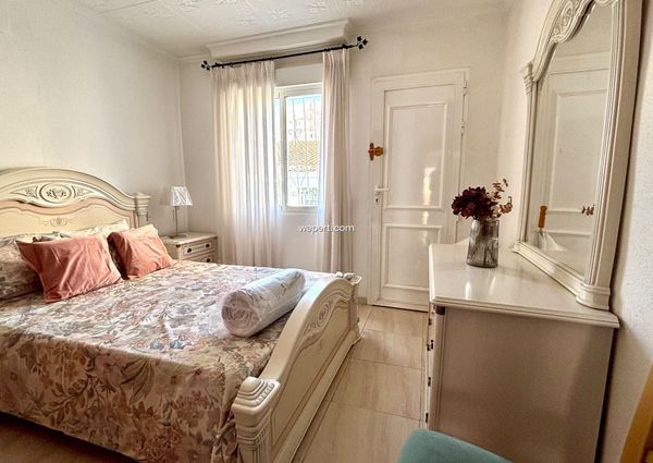 Bungalow in Torrevieja, urbanizacion, for rent