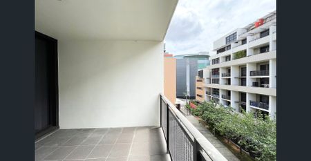 Stylish One Bedroom with Study, Parking & Storage - Bullecourt - Photo 4