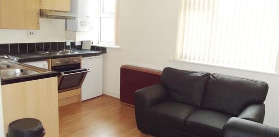 1 bedroom flat to rent - Photo 2