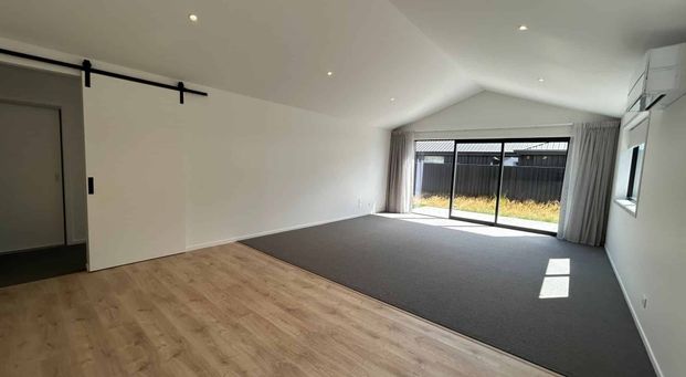 RENT REDUCED - Hawea home - Photo 1