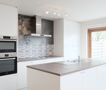 Woning te huur in Oostnieuwkerke voor € 850 met 3 slaapkamers - Photo 1