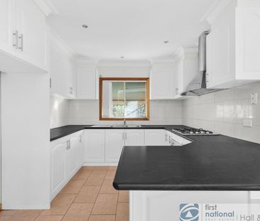 Comfort, Convenience & Contemporary Living - Photo 5