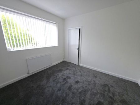 3 bedroom flat to rent - Photo 3