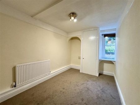 Glenure Court, Cheltenham, GL53 - Photo 2