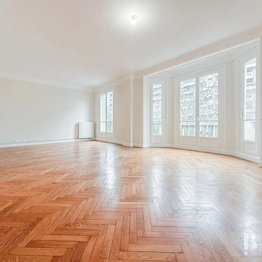 Tout savoir sur cet appartement dans le quartier Auteuil Sud, à Paris 16ème - Photo 1