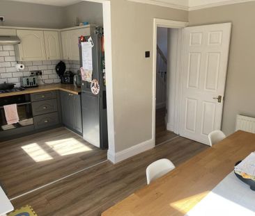3 bedroom terraced house to rent - Photo 3