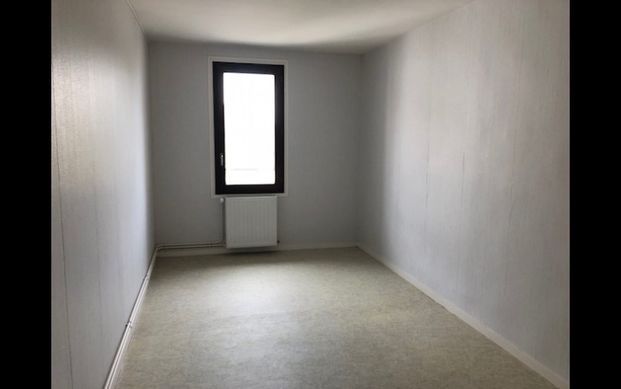 Location Appartement 3 pièces 77 m² La Châtre - Photo 1