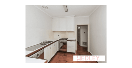 O S B O R N E - Photo 2