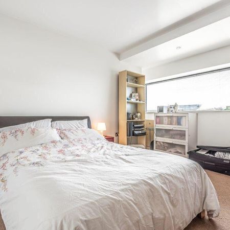Premium - 2 Bed Apartment - 8th Floor - £2000 per month - Photo 3
