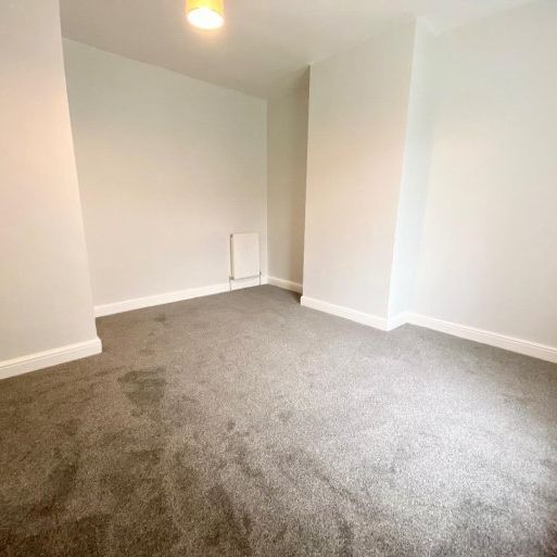 Lawrence Road, Marsh, Huddersfield £850 pcm ⓘ The monthly or weekly payment required by the landlord. Read our glossary page , 3 bedrooms, house - terraced, to let * Tenant info - Photo 1