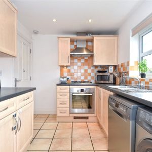 College Road, Sandhurst College Road, Sandhurst - Photo 3