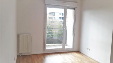 location Appartement T2 DE 45.45m² À ELANCOURT - Photo 2