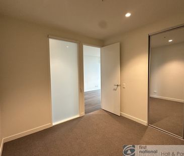 Welcome to THE LONSDALE - Photo 2