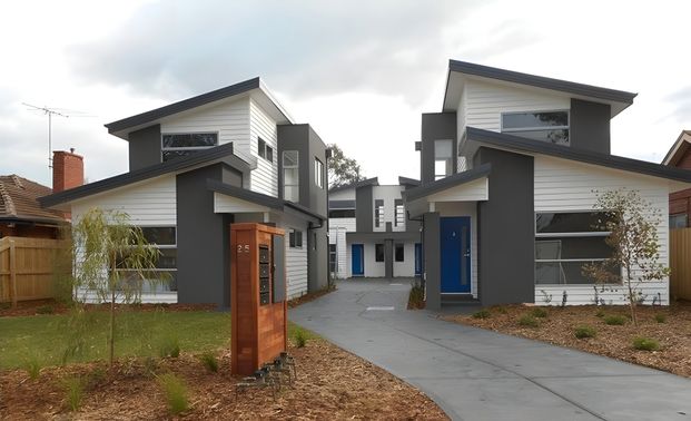 MODERN STYLISH 2 BEDROOM TOWNHOUSE - Photo 1