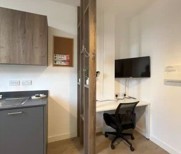 Standard Studio - Photo 6