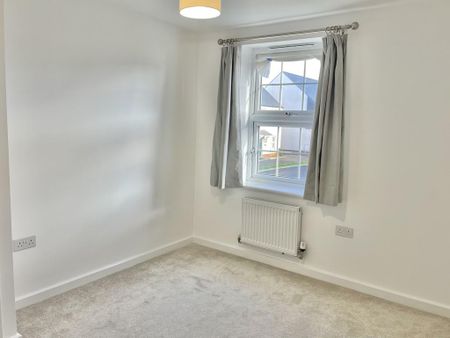 4 bedroom detached house to rent - Photo 5