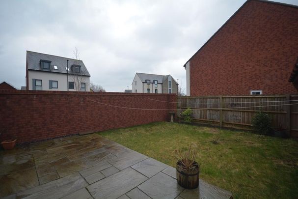 4 bedroom detached house to rent - Photo 1