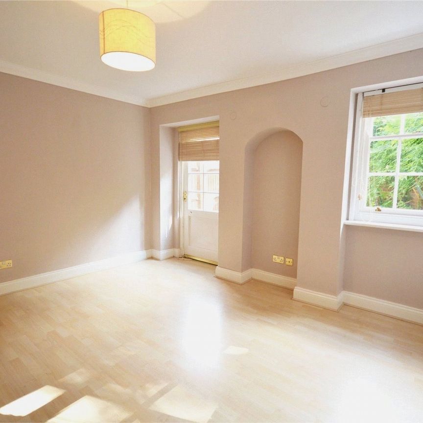 3 bedroom terraced house to rent - Photo 1