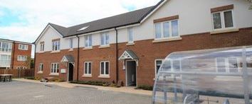 2 Bedrooms Flat to rent in Tilia Close, Watford WD25 | £ 294 - Photo 1
