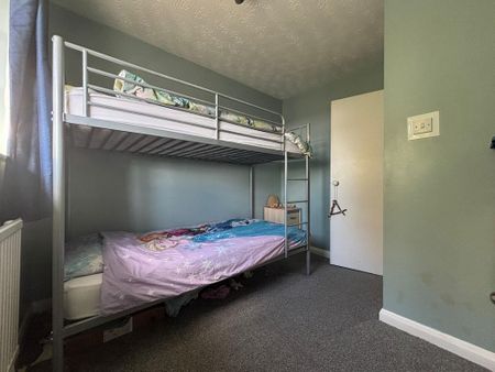 4 bedroom detached house to rent - Photo 4