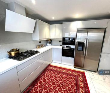 3 bedroom terraced house to rent - Photo 4