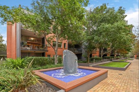 Comfortable & Conveniently Situated Two Bedroom Apartment - Photo 5