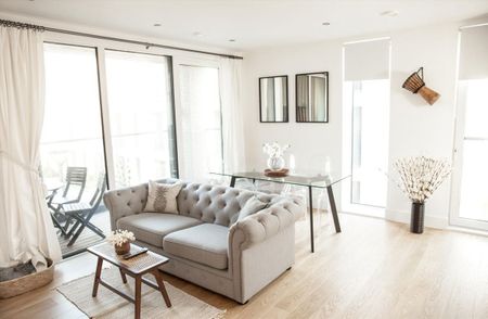 Chiswick High Road, W4 5AG, London - Photo 2