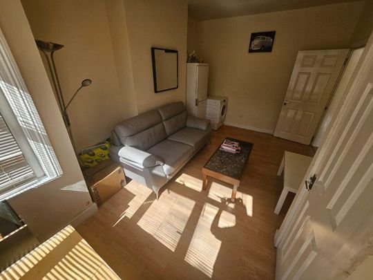 6 bedroom house share to rent - Photo 1