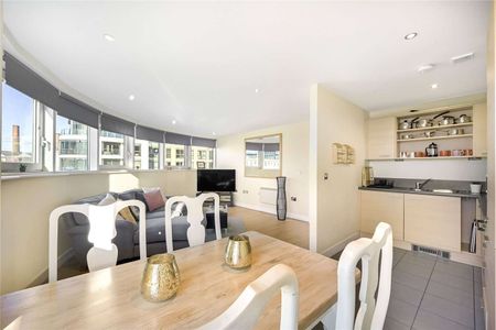 A stylish modern apartment situated in the impressive Imperial Wharf Riverside development. - Photo 3