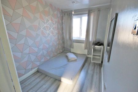 3 bedroom townhouse to rent - Photo 3