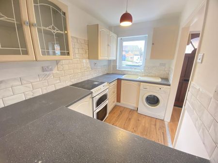 2 bedroom semi-detached house to rent - Photo 2