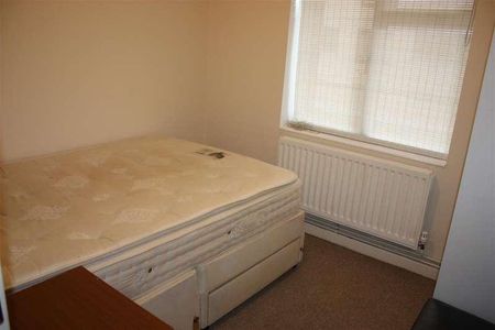 Grove Bank, Grove Hill, Brighton, BN2 - Photo 2