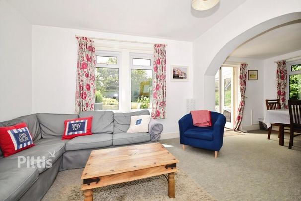 4 bedroom detached house to rent - Photo 1