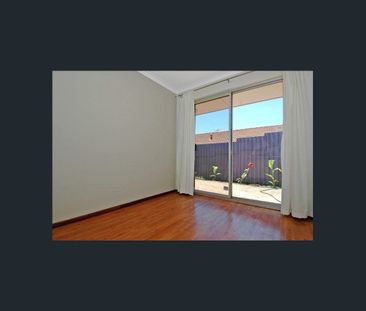Convenient Living in Tuart Hill - Photo 4