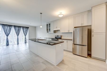 For Lease - 715 Thomas Slee Drive, Kitchener, Ontario - Photo 3