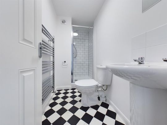 Inverness Road, Brighton - Photo 1