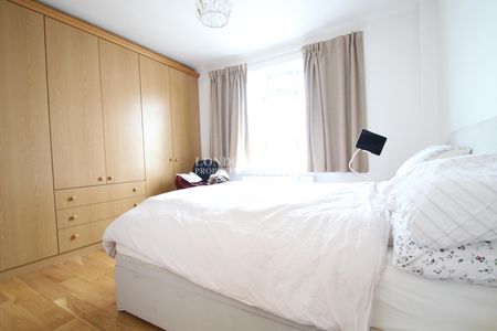 Hatherley Court, W2, London - Photo 2