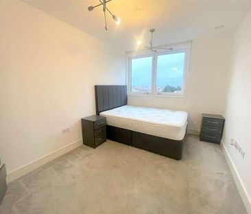 Healum Avenue, Southall, UB2 - Photo 2