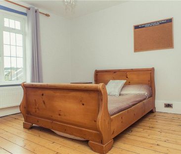 4 bedroom terraced house to rent - Photo 5